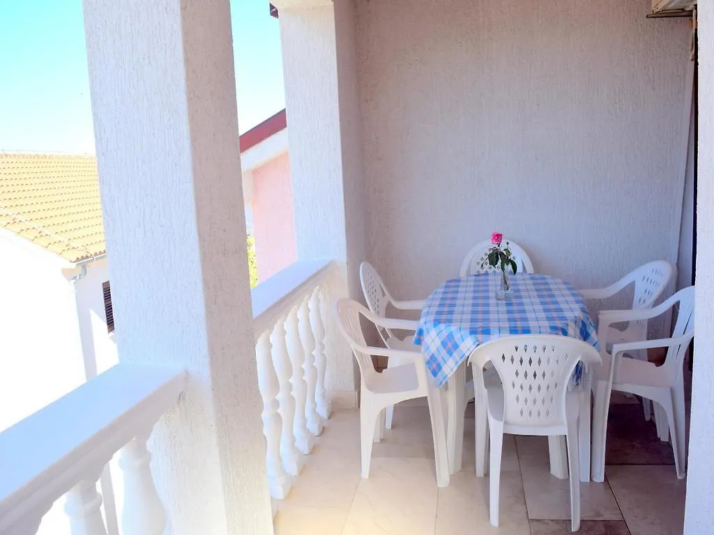 Apartments Stana Malinska