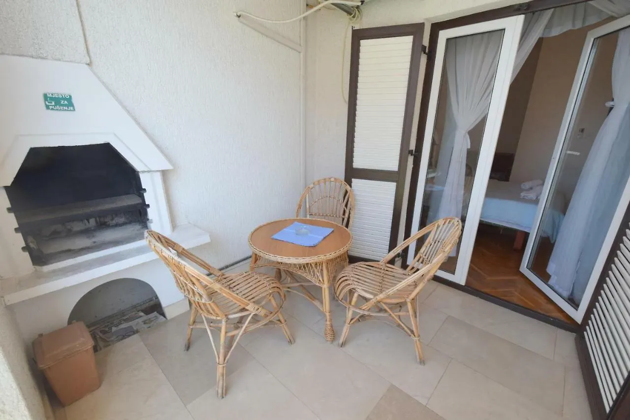 Apartments Stana Malinska 0*,  Croatia