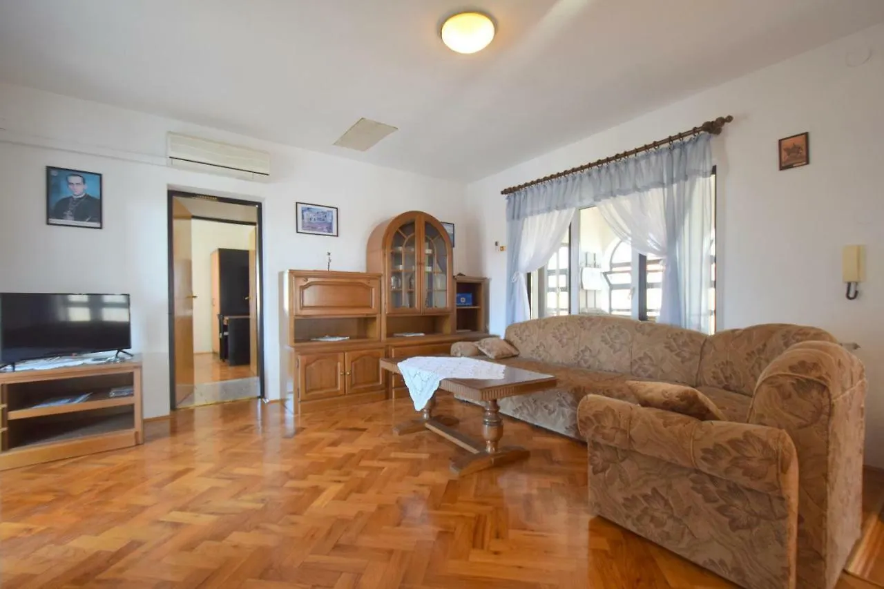 Apartments Stana Malinska Croatia